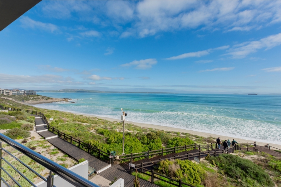 7 Bedroom Property for Sale in Calypso Beach Western Cape